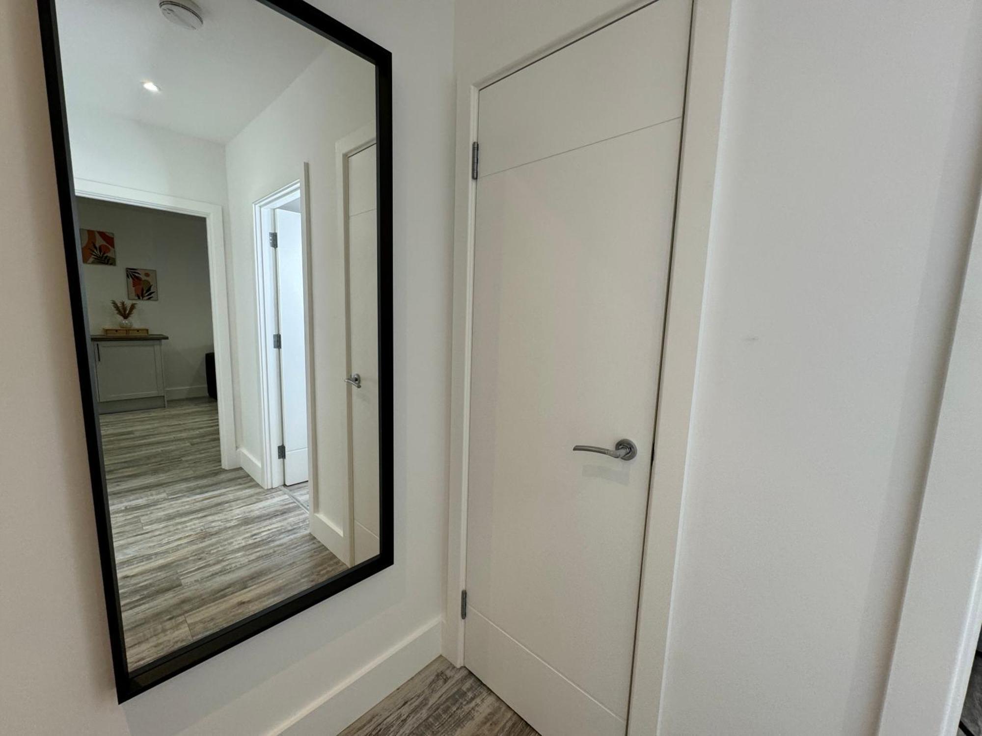 Modern One-Bedroom Apartment スウィンドン エクステリア 写真